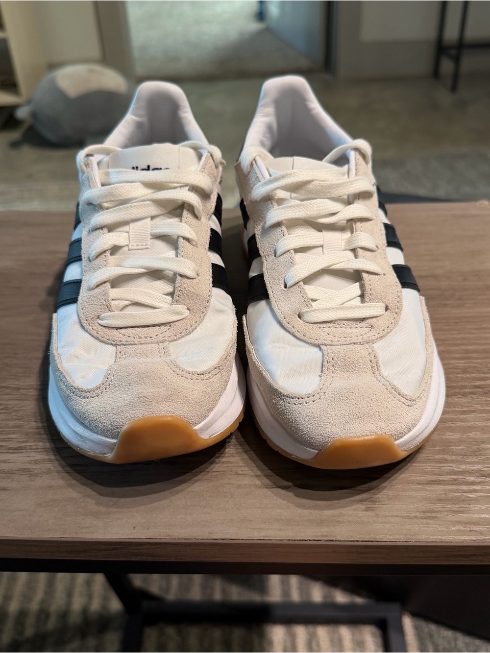 Adidas Women's Run 70s 2.0 size 6.5 - Picture 3 of 7